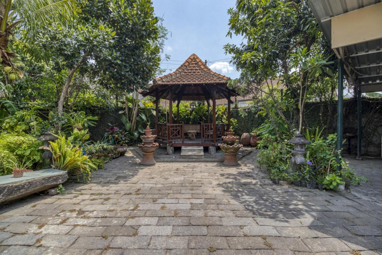 Reddoorz Hostel Near Adisucipto Airport Yogyakarta Kalasan Exterior photo