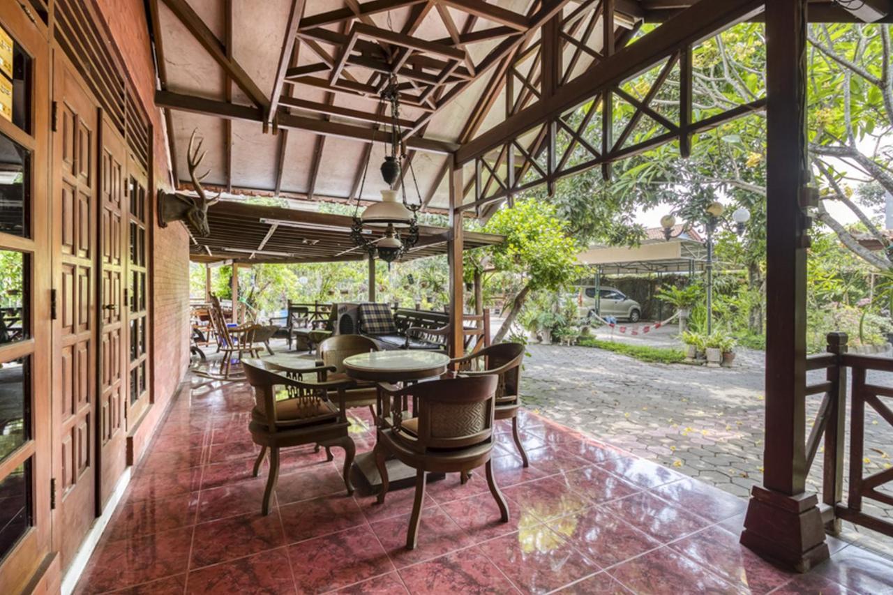 Reddoorz Hostel Near Adisucipto Airport Yogyakarta Kalasan Exterior photo